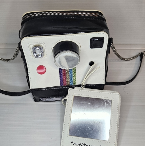 Betsey Johnson Oh Snap Kitsch polaroid camera crossbody bag purse - Picture 7 of 10